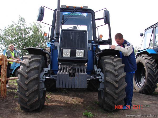 traktor-25-06-110000055.jpg