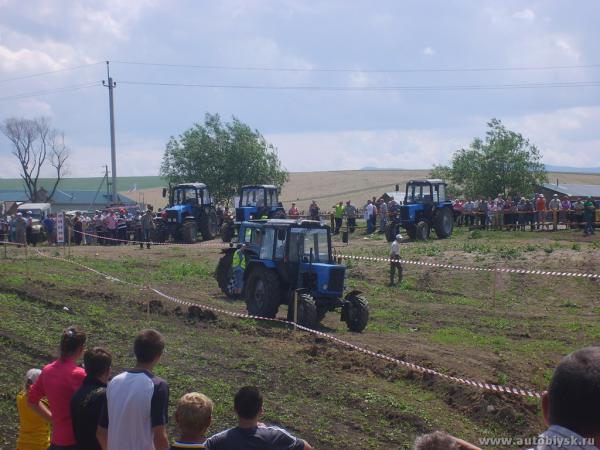 traktor-25-06-110000093.jpg