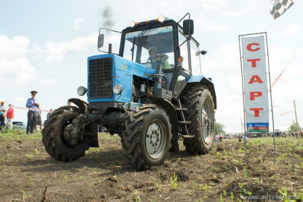 traktor-25-06-110000110.jpg