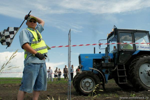 traktor-25-06-110000112.jpg