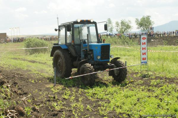 traktor-25-06-110000113.jpg