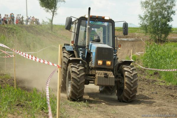 traktor-25-06-110000118.jpg