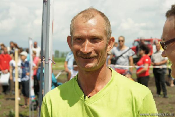 traktor-25-06-110000131.jpg
