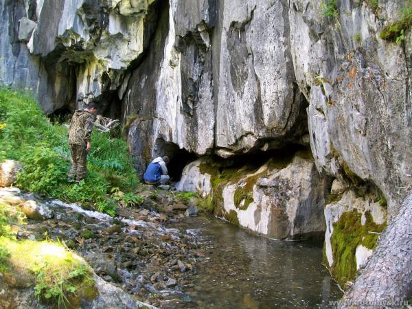 cave_0000001.jpg